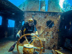 Scuba diving in Grand Cayman